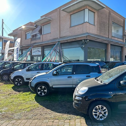 Il Gruppo Targa, nasce con l’idea di offrirvi molteplici servizi Automotive a 360°