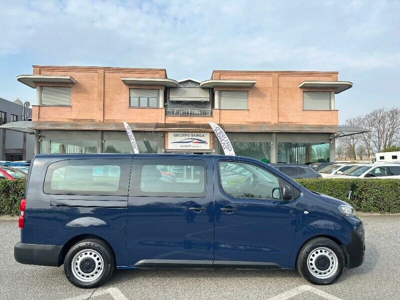 Foto Peugeot Traveller
