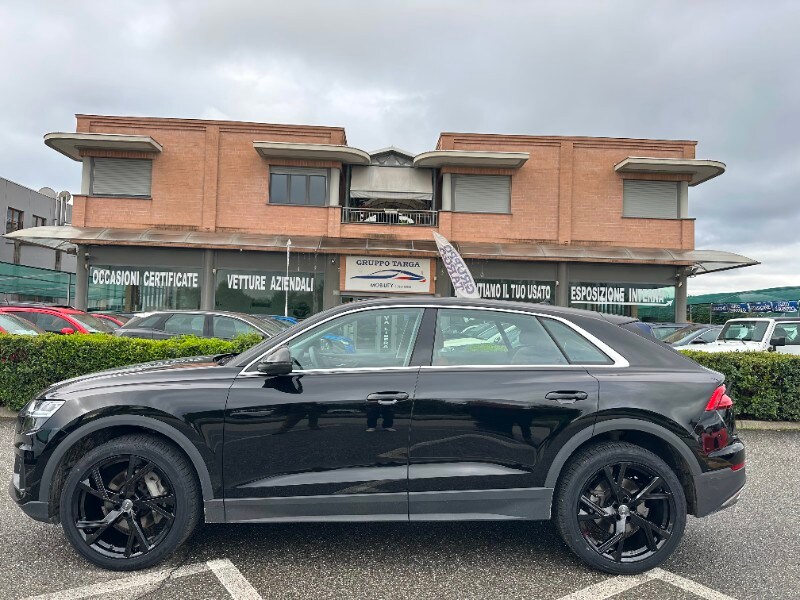 Foto AUDI Q8
